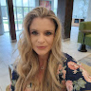 Meet your Posher, Rebecca